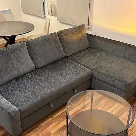 New Cosy Modern City Centre Flat-2